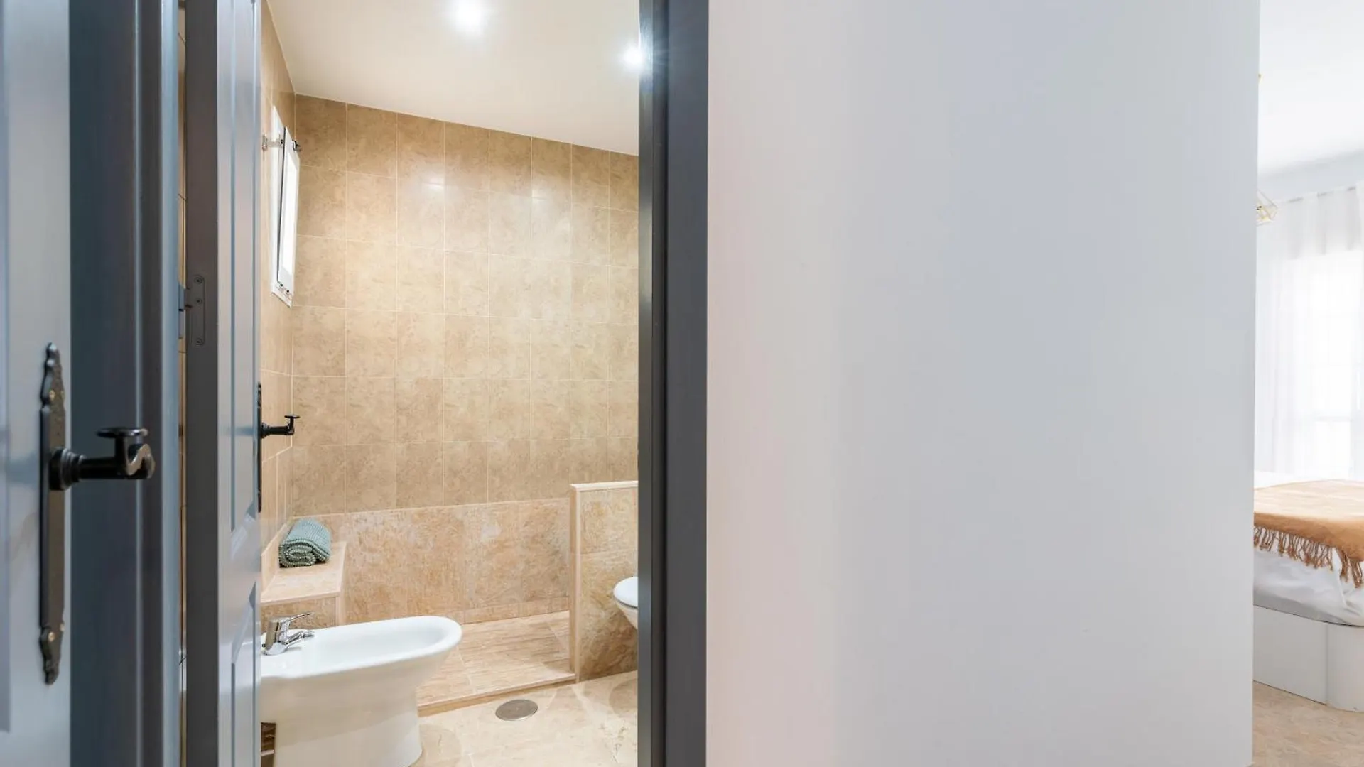 아파트 3 Habitaciones Y 2 Banos Junto Al Rio 세비야