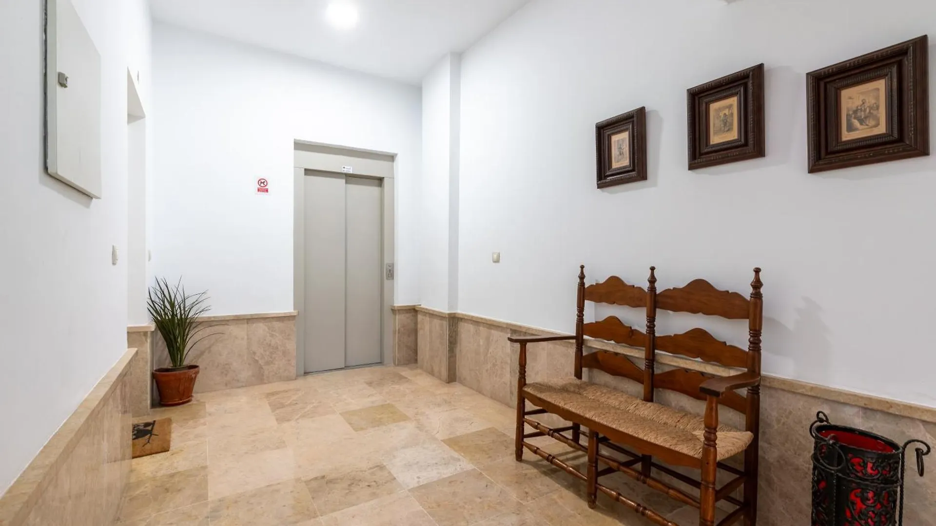 Apartment 3 Habitaciones Y 2 Banos Junto Al Rio Seville Spain