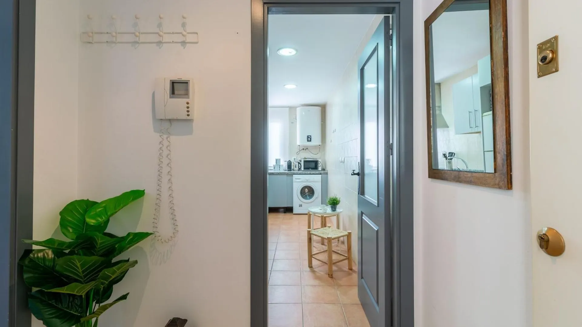 3 Habitaciones Y 2 Banos Junto Al Rio Seville
