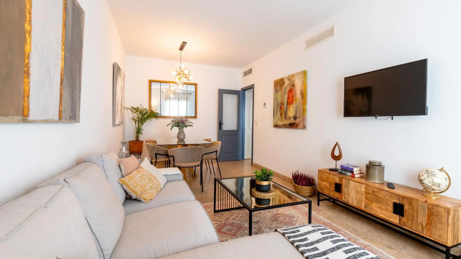 Apartment 3 Habitaciones Y 2 Banos Junto Al Rio Seville Spain