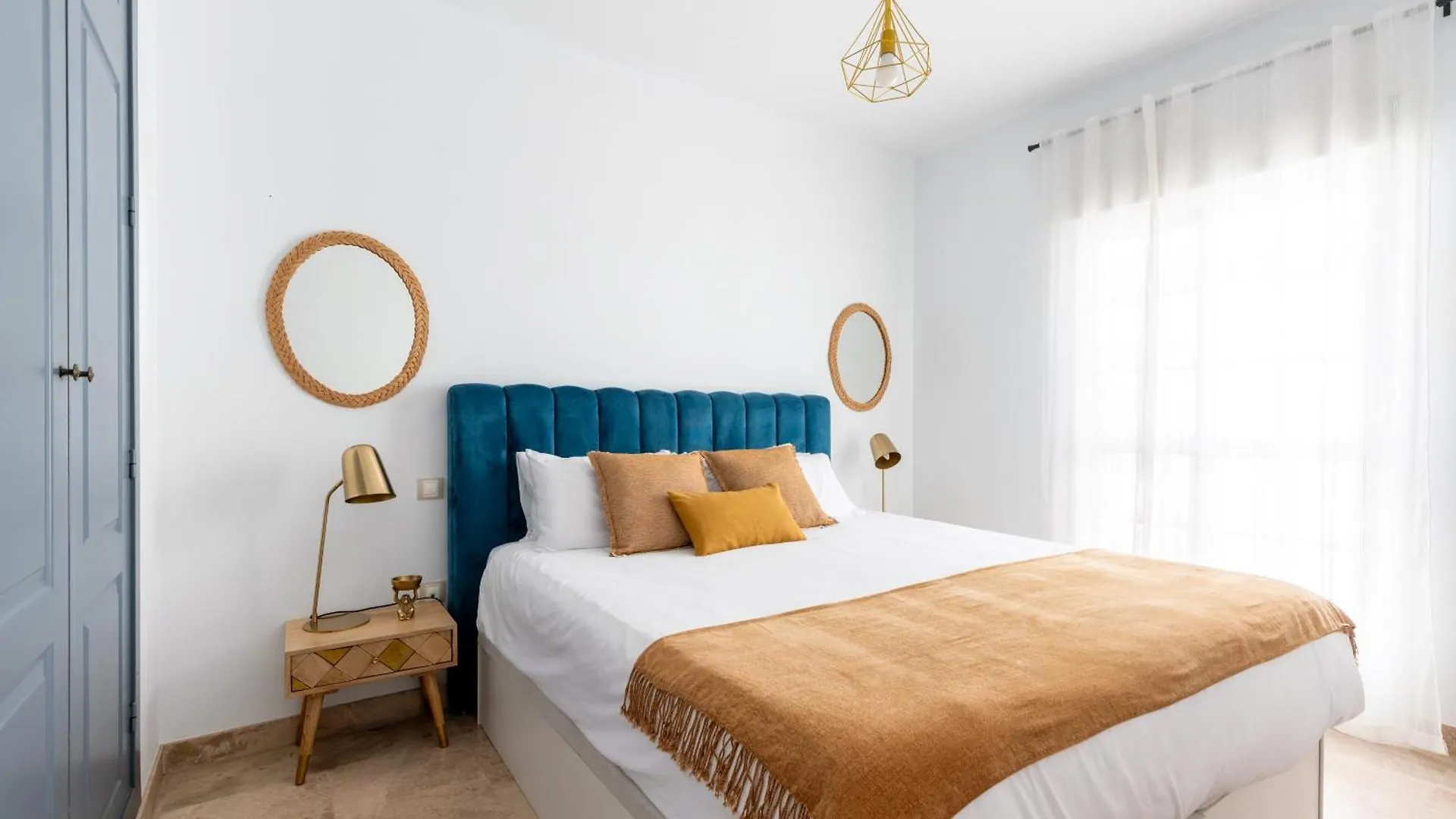 3 Habitaciones Y 2 Banos Junto Al Rio Seville Apartment