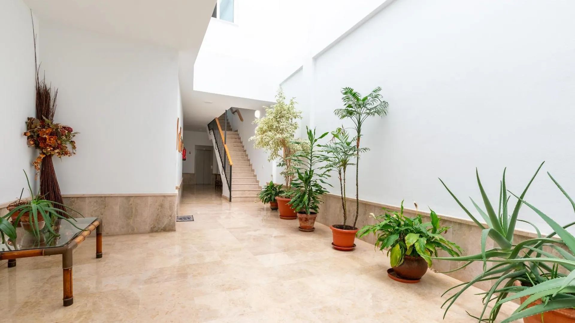 3 Habitaciones Y 2 Banos Junto Al Rio Seville Spain